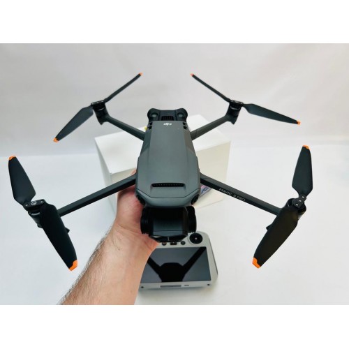 Квадрокоптер DJI Mavic 3 Pro в Смоленске с пультом DJI RC