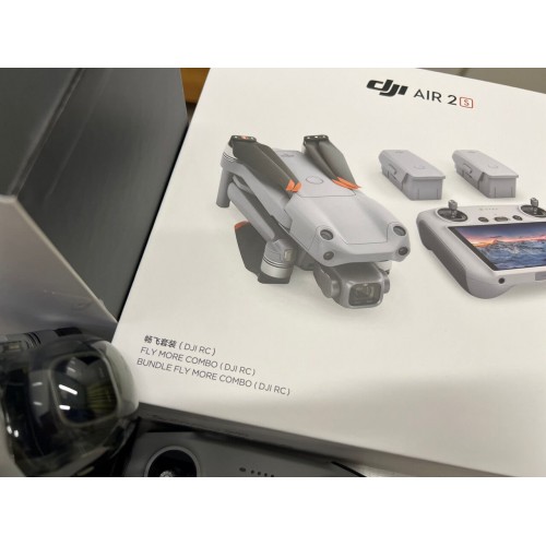 Квадрокоптер DJI AIR 2S Fly More Combo (пульт DJI RC с экраном) в Смоленске